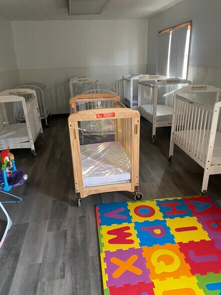 More Photos Of 202 W Plum St, Thorntown Daycare Center For Sale