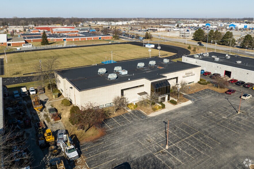 More Photos Of 6834 Spring Valley Dr, Holland Office For Sale