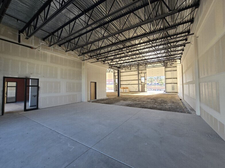 More Photos Of 1360 Horizon Ave, Lafayette Warehouse For Sale