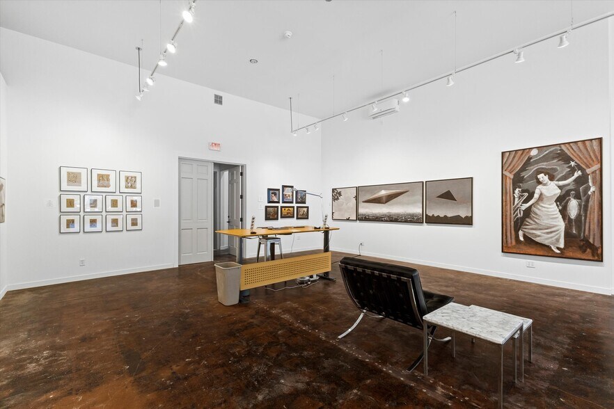 More Photos Of 511 S 1st St, Mount Vernon General Retail For Sale