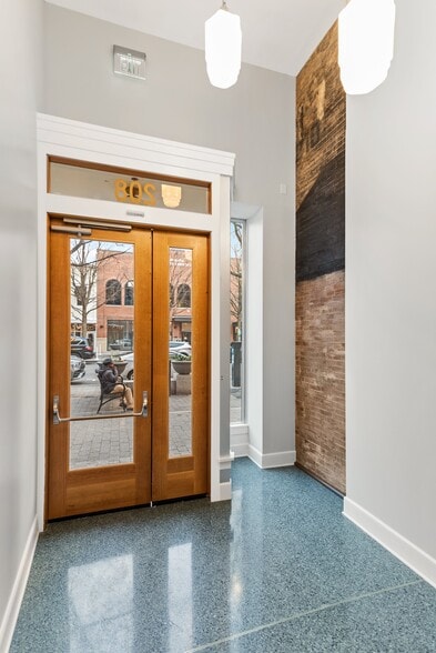 More Photos Of 208 Fayetteville St, Raleigh Loft Creative Space For Lease