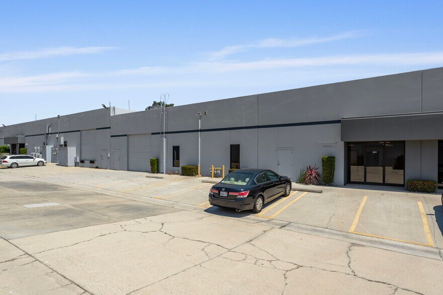 More Photos Of 20600 Gramercy Pl, Torrance Light Manufacturing For Lease