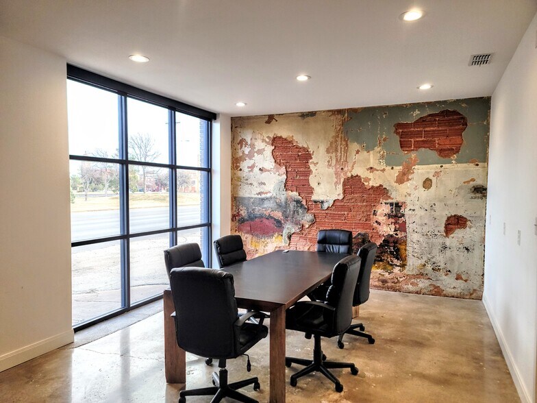 More Photos Of 1583 S 1st St, Abilene Light Distribution For Sale