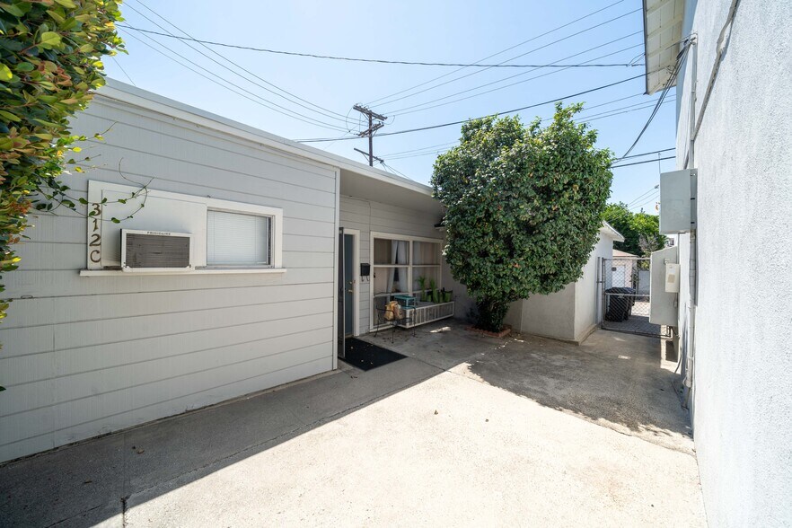 More Photos Of 310-312 Cornell Dr, Burbank Apartments For Sale