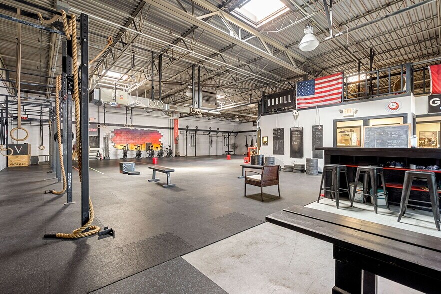 More Photos Of 54 West Dane St, Beverly Warehouse For Lease