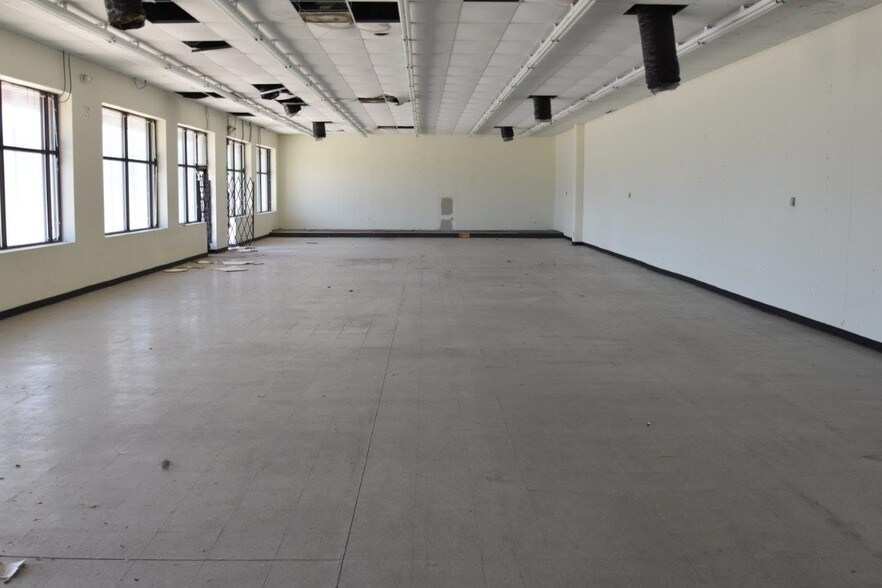 More Photos Of 13207-13243 E Warren Ave, Detroit Storefront For Sale