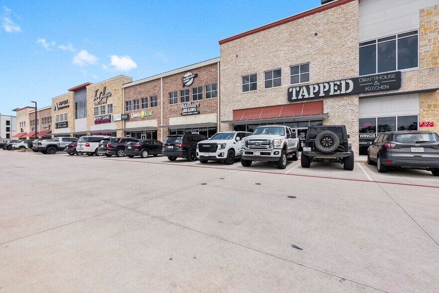 More Photos Of 525 Woodland Square Blvd, Conroe Coworking Space