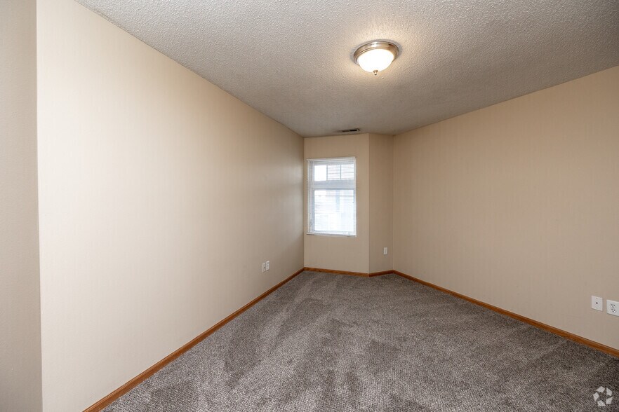 More Photos Of 8845 Northpark Ct, Johnston Apartments For Lease