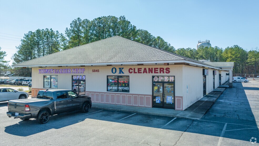 More Photos Of 5845 Yadkin Rd, Fayetteville General Retail For Lease