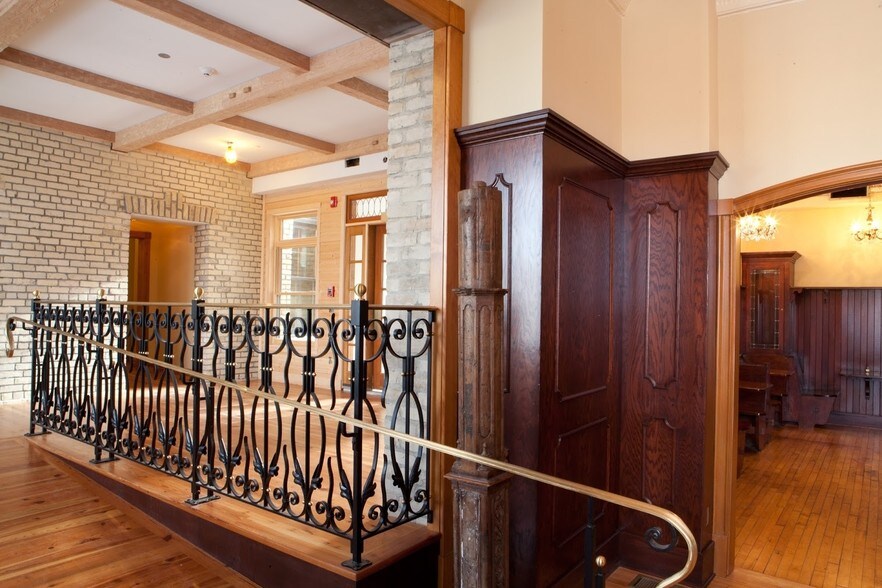 More Photos Of 212 Main St W, New Prague Hotel For Sale