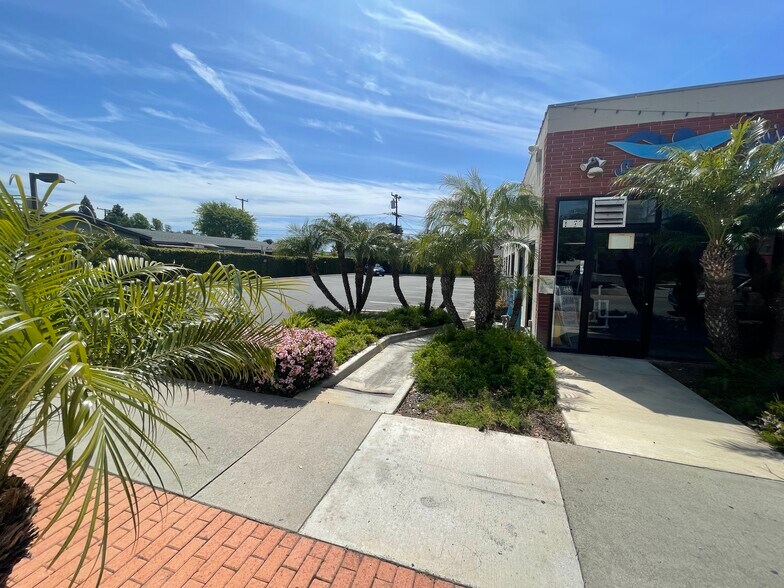 More Photos Of 1722 E Rose Ave, Orange Office For Sale