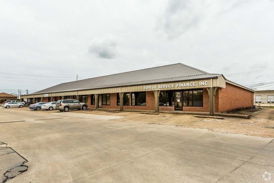 More Photos Of 1040-1056 Cliff Gookin Blvd, Tupelo Office For Lease