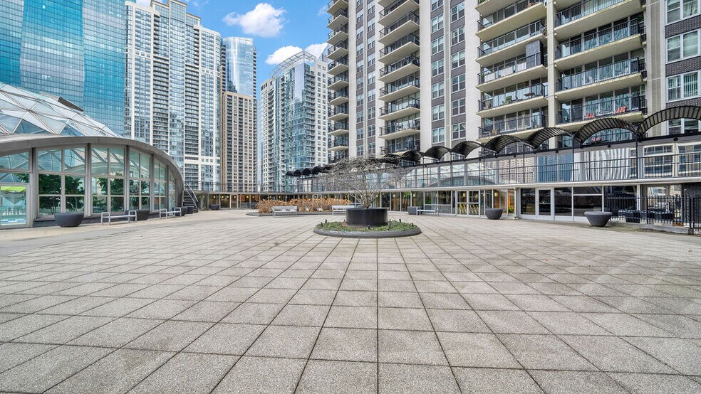 More Photos Of 400 E Randolph St, Chicago Apartments For Sale