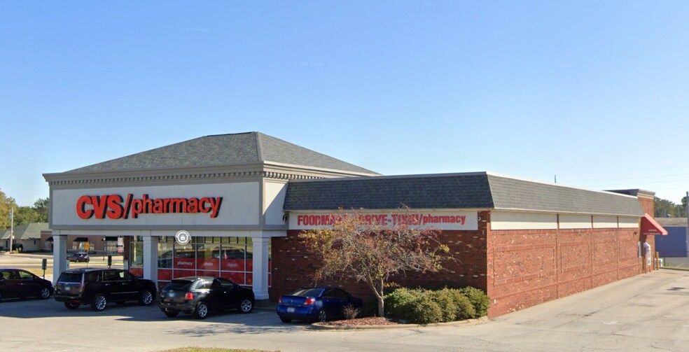 More Photos Of 4521 N Prospect Rd, Peoria Heights Drugstore For Lease