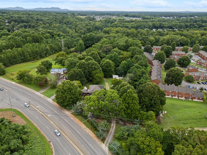 More Photos Of 1820 Hoffman Rd, Gastonia General Retail For Sale