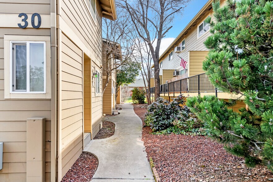 More Photos Of 2408 W 10th St, The Dalles Apartments For Sale