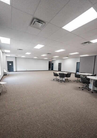 More Photos Of 1120 Toro Grande, Cedar Park Light Distribution For Sale