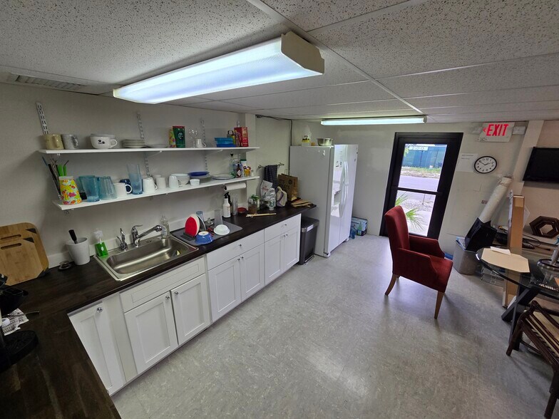 More Photos Of 2050 S Federal Hwy, Fort Lauderdale Freestanding For Lease