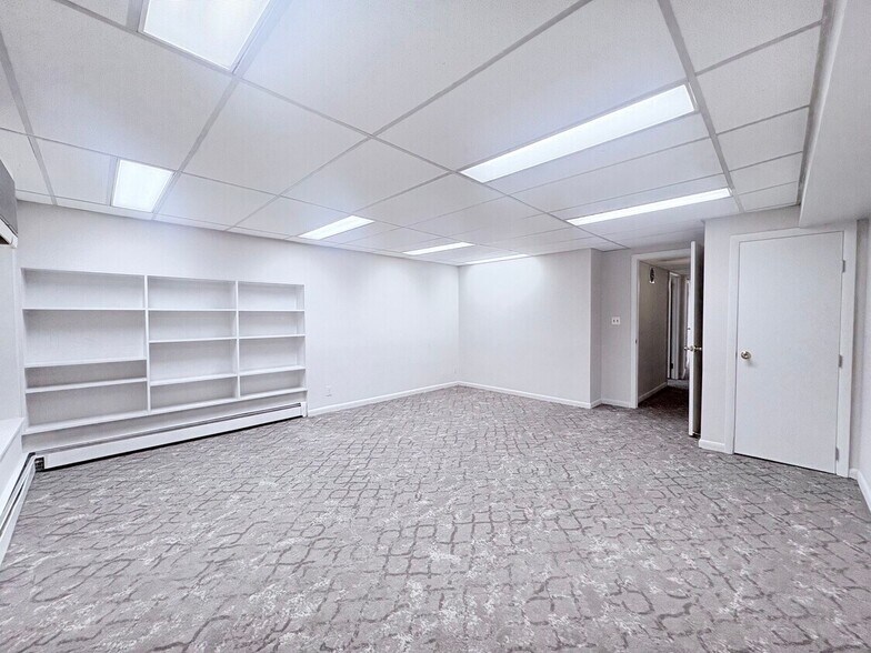 More Photos Of 111 E 35th St, New York Loft Creative Space For Lease