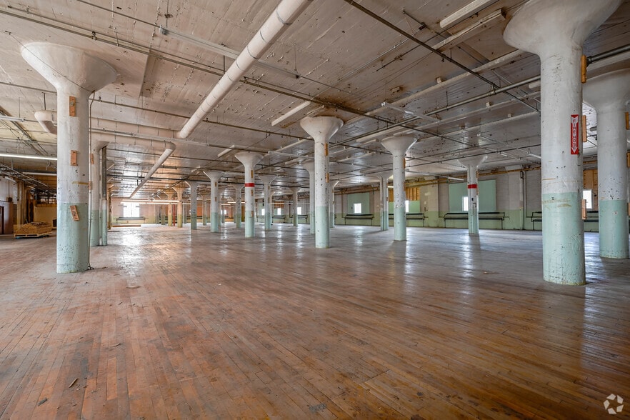 More Photos Of 100 E Diamond Ave, Hazleton Warehouse For Lease