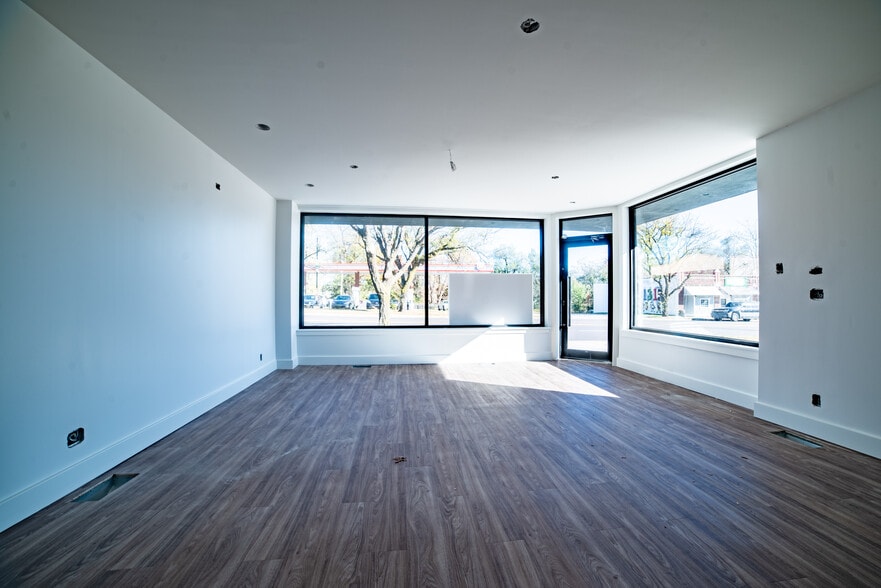 More Photos Of 5914 Troost Ave, Kansas City Flex For Lease