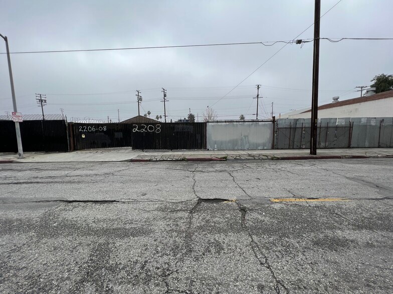 More Photos Of 2208 Belgrave Ave, Huntington Park Land For Lease