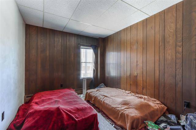 More Photos Of 401-405 S Central Ave, Marshfield Storefront For Sale