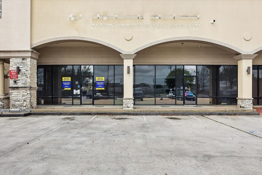 More Photos Of 4450 E Sam Houston Pky S, Pasadena General Retail For Lease