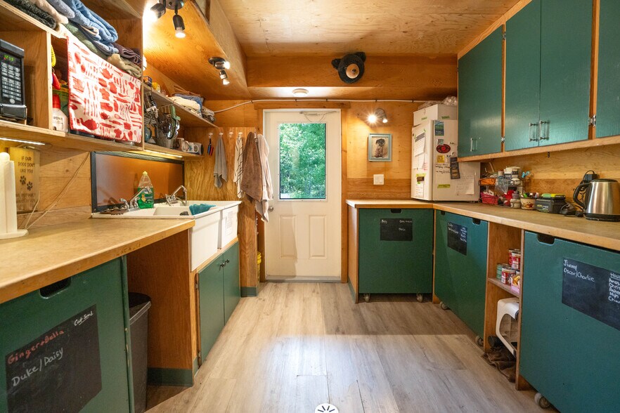 More Photos Of 53309A Range Road 65, Parkland County Specialty For Sale