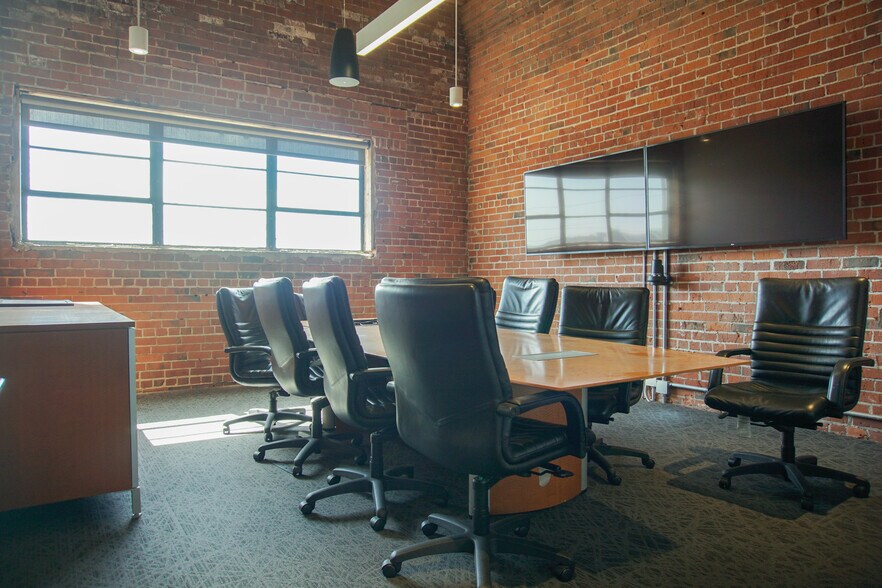 More Photos Of 1950-2190 Cesar Chavez, San Francisco Warehouse For Lease