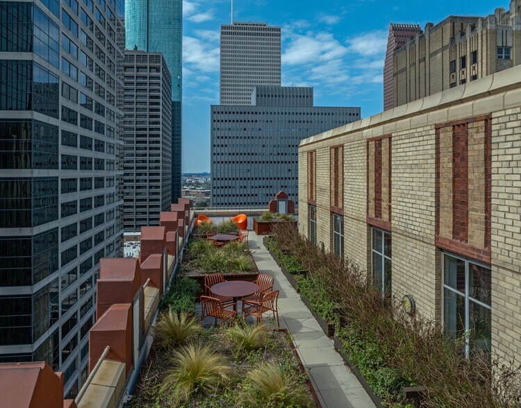 More Photos Of 1001 McKinney St, Houston Office Residential For Sale