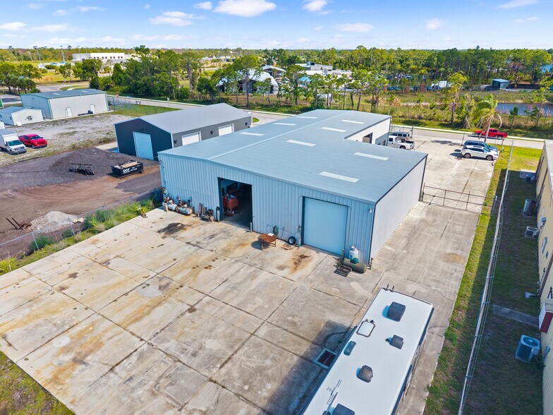 More Photos Of 2640 Avenue of the Americas St, Englewood Warehouse For Sale