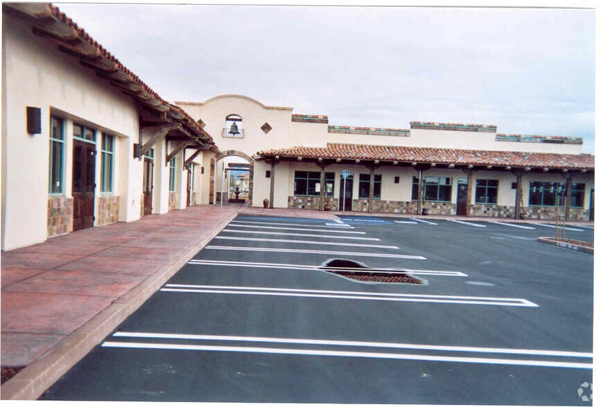 More Photos Of 2646 Santa Maria Way, Santa Maria Medical For Lease