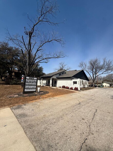 Primary Photo Of 925 W Mitchell St, Arlington Medical For Lease