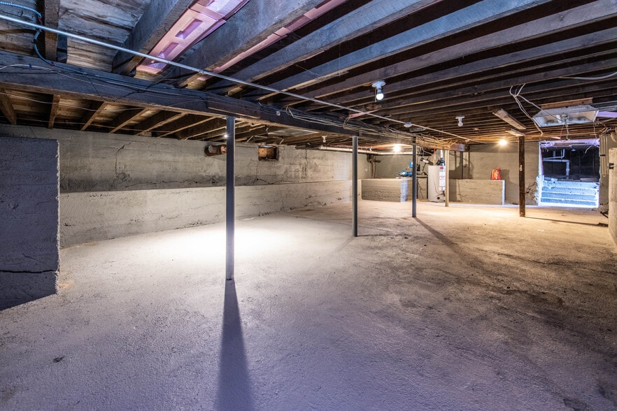 More Photos Of 120 Danielson Pike, Foster Freestanding For Sale
