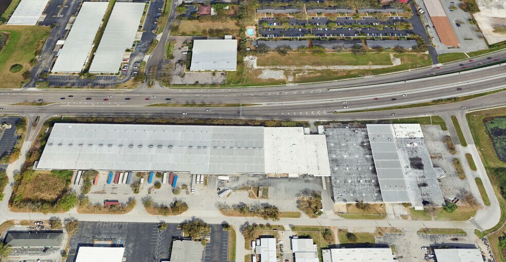 More Photos Of 6750 N Bryan Dairy Rd, Seminole Distribution For Sale