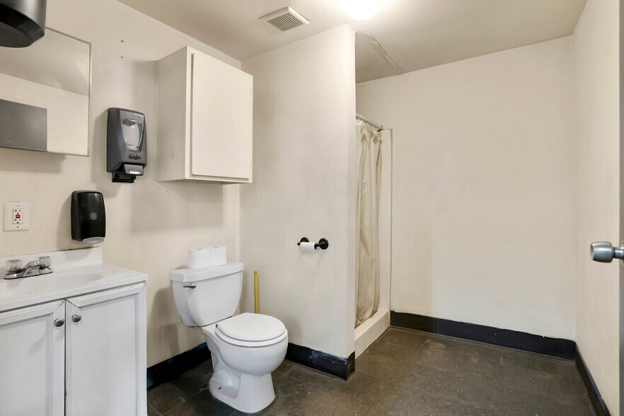 More Photos Of 5245 E 69th Ave, Commerce City Service For Lease