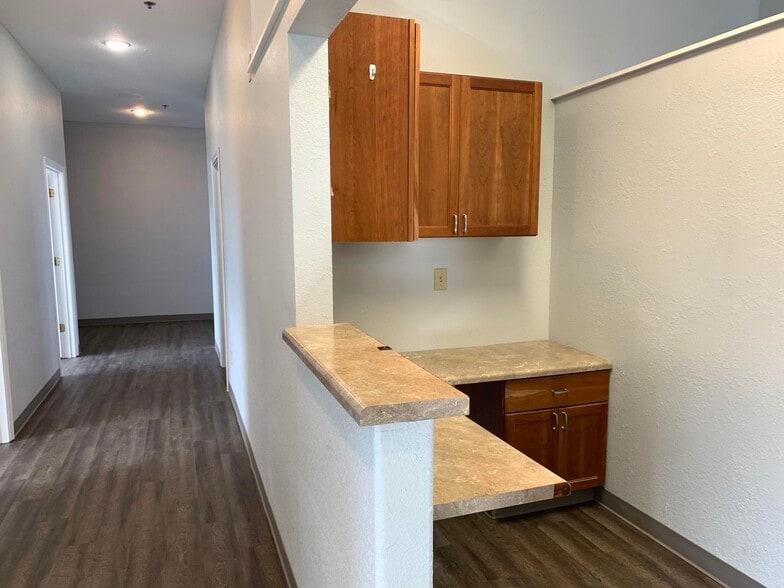 More Photos Of 2347 Silvernail Rd, Pewaukee General Retail For Lease