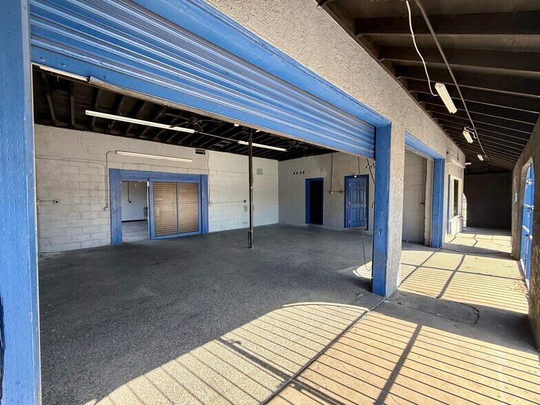 More Photos Of 661 S La Cadena Dr, Colton Auto Repair For Lease