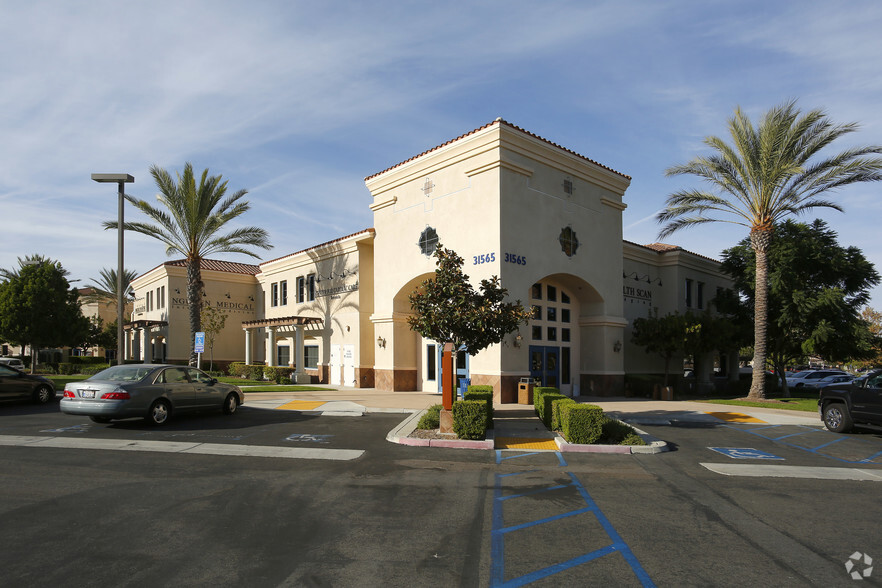 Primary Photo Of 31565 Rancho Pueblo Rd, Temecula Medical For Lease