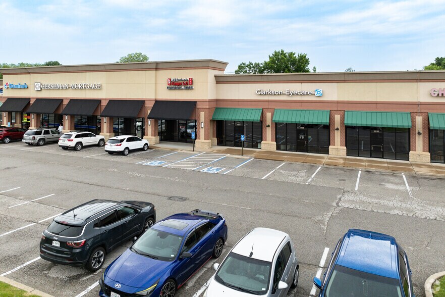 More Photos Of 1209-1279 Main St, Imperial General Retail For Lease