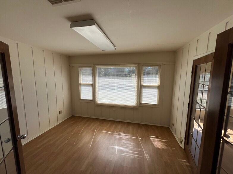 More Photos Of 3770 Private Road 3439, Longview Flex For Sale