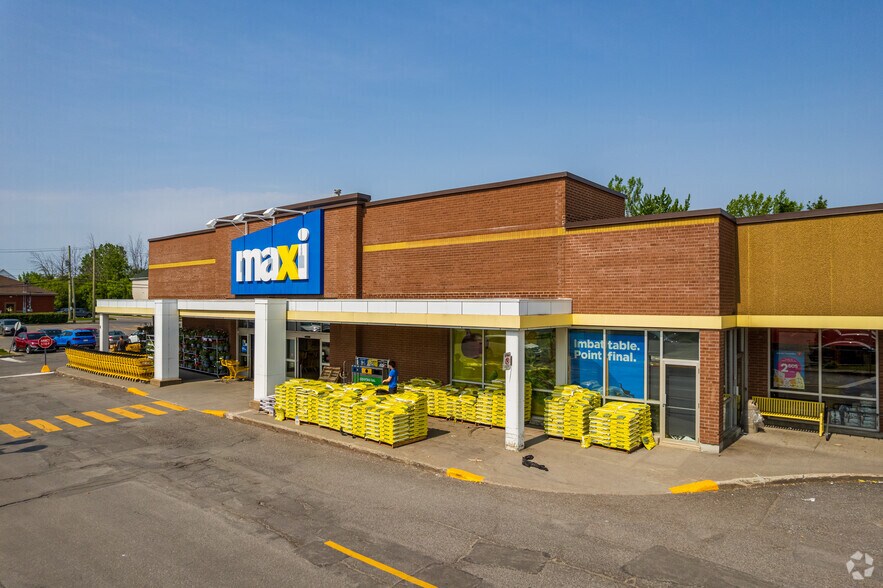 More Photos Of 1100 Montée Masson, Mascouche General Retail For Lease