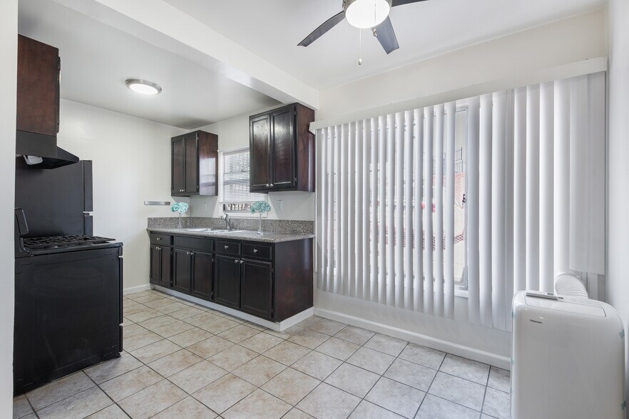 More Photos Of 1475 Venice Blvd, Los Angeles Apartments For Sale