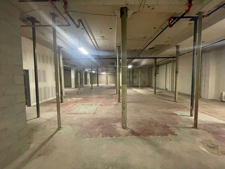 More Photos Of 640 C St, San Diego General Retail For Lease