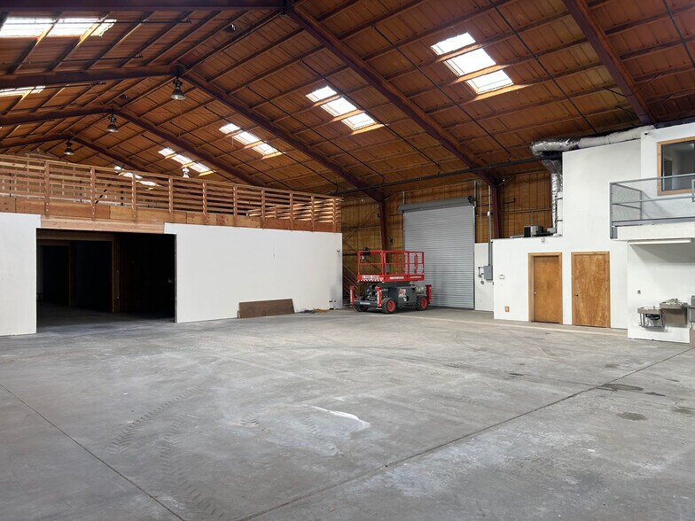More Photos Of 347 Locust St, Watsonville Warehouse For Lease