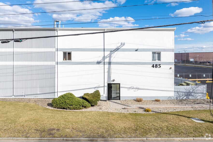More Photos Of 485 Wildwood Ave, Woburn Warehouse For Lease