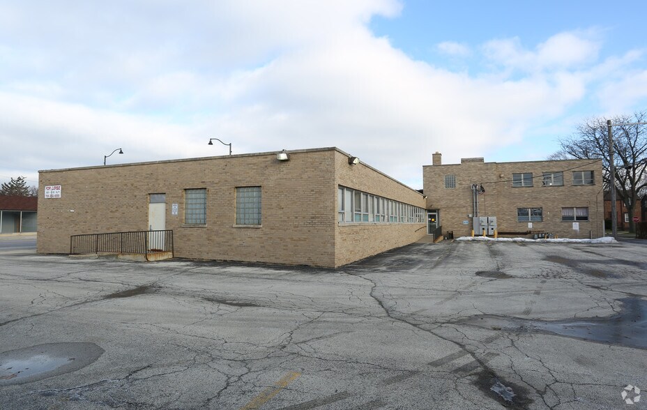 More Photos Of 2200 W Roosevelt Rd, Broadview Medical For Sale