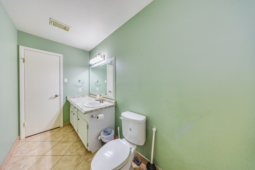 More Photos Of 27228 E Hardy Rd, Spring Warehouse For Sale