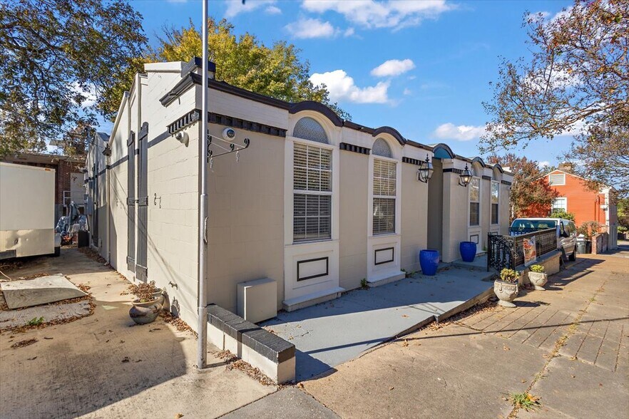 More Photos Of 908 Cherry St, Vicksburg Office For Sale